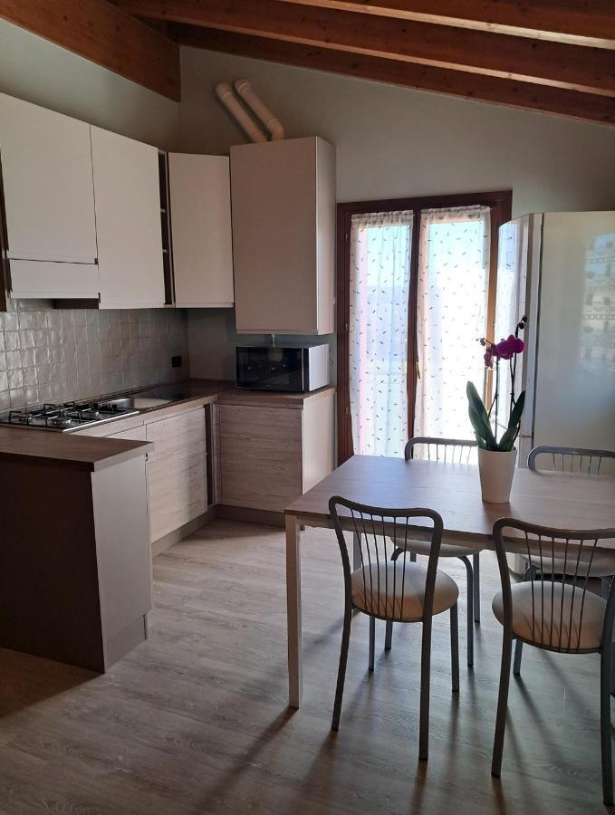 La Casa Di Mery Ντεζεντσάνο ντελ Γκάρντα Εξωτερικό φωτογραφία